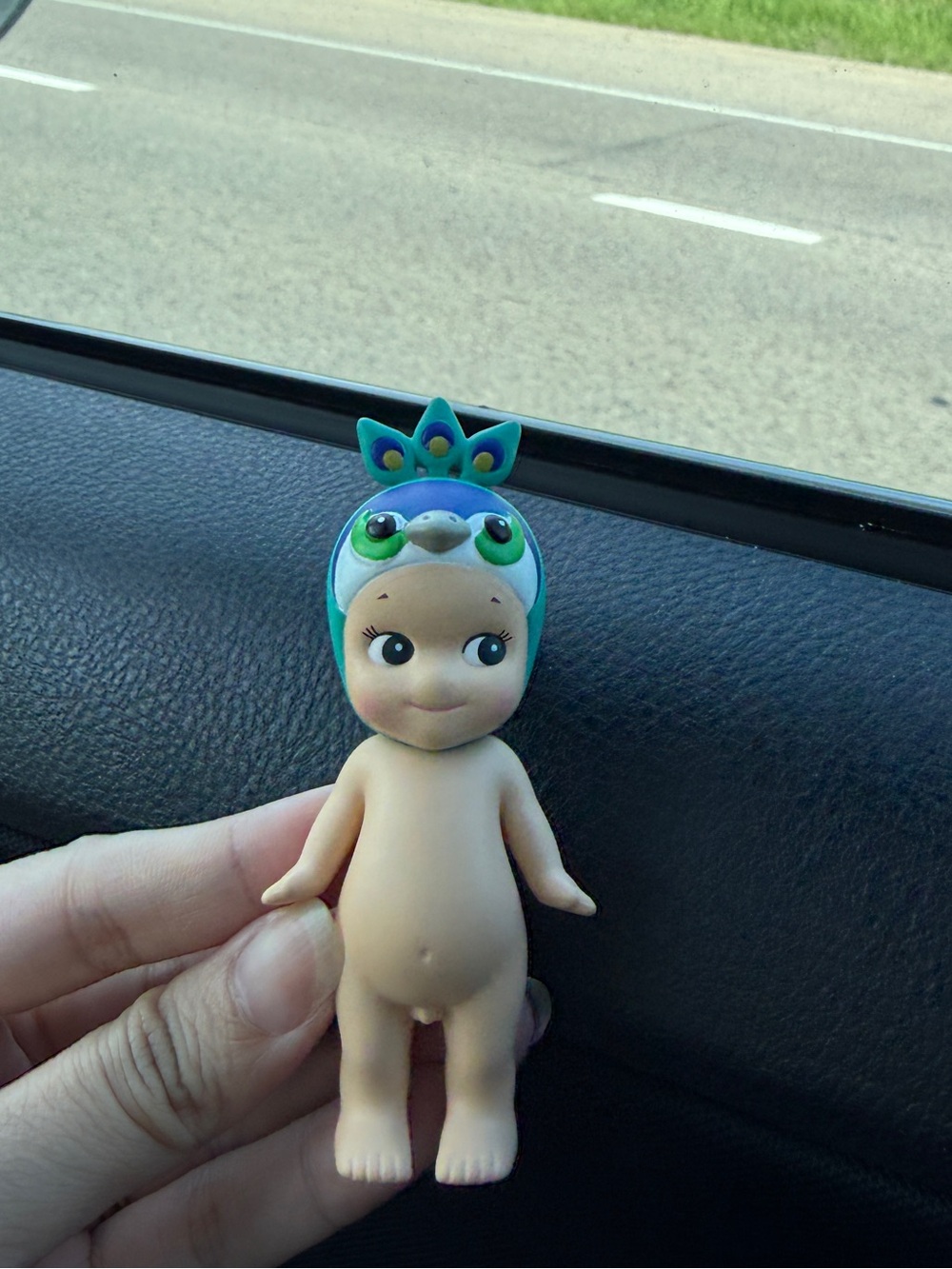 Authentic Sonny Angel Peacock mini figure - Picture 4 of 4